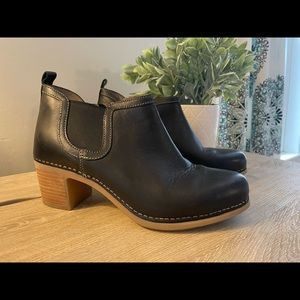 Dansko black Harlene bootie- size 39